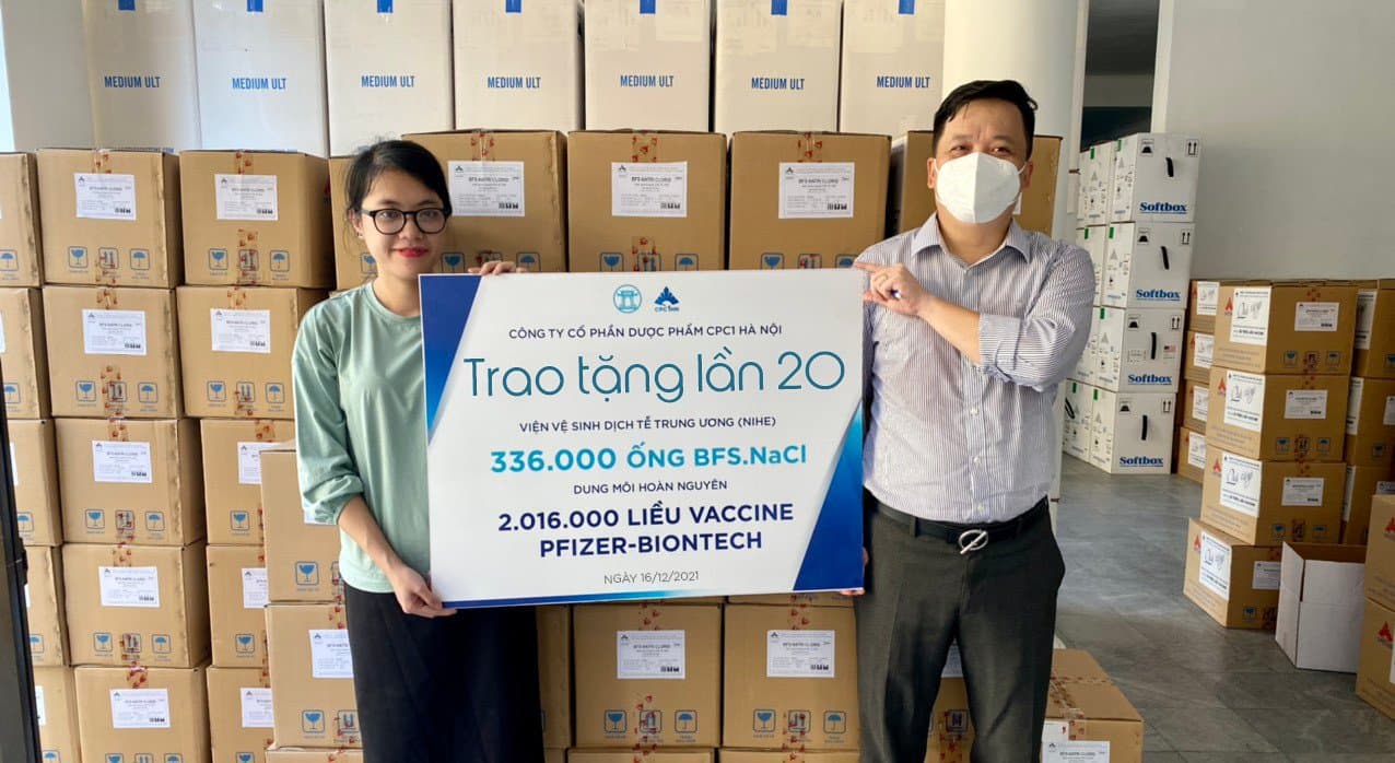 16/12/2021 - CPC1 HÀ NỘI CHẠM MỐC 20 CHUYẾN TRAO TẶNG DUNG MÔI BFS-NACL 0.9%