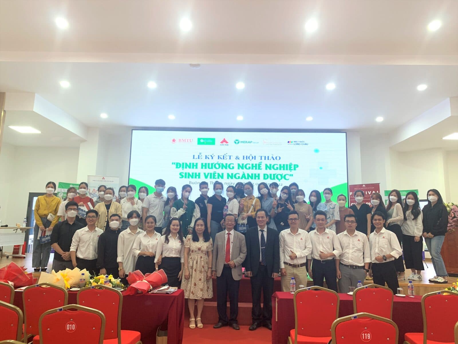 Hội thảo Định hướng nghề nghiệp sinh viên ngành Dược - Trường Đại học Buôn Ma Thuột ngày 23/04/2022