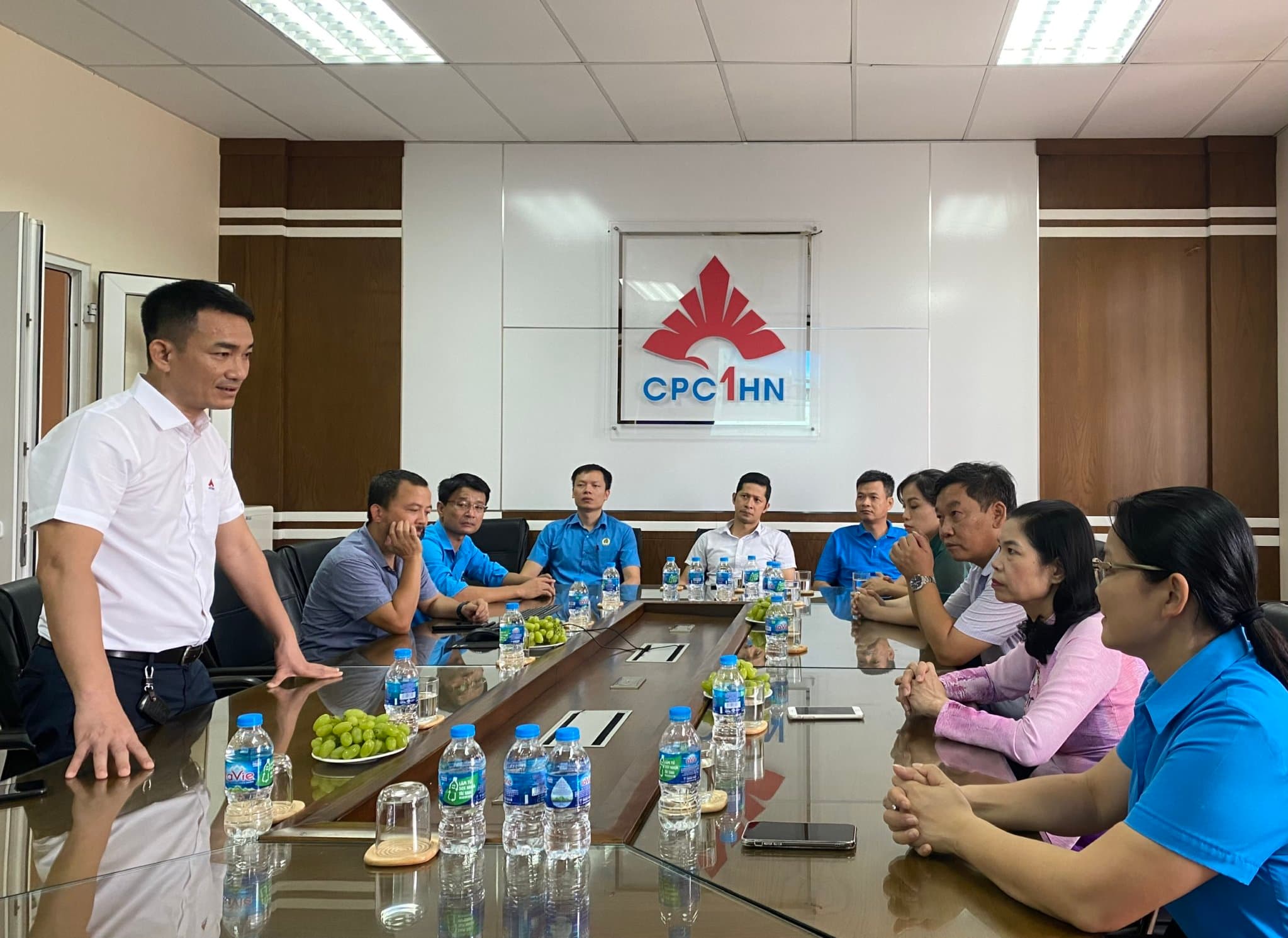 DƯỢC PHẨM CPC1 HÀ NỘI VINH DỰ ĐÓN TIẾP ĐOÀN HUYỆN ỦY THƯỜNG TÍN VÀ LIÊN ĐOÀN LAO ĐỘNG HUYỆN THƯỜNG TÍN NHÂN DỊP KỈ NIỆM 93 NĂM NGÀY THÀNH LẬP CÔNG ĐOÀN VIỆT NAM