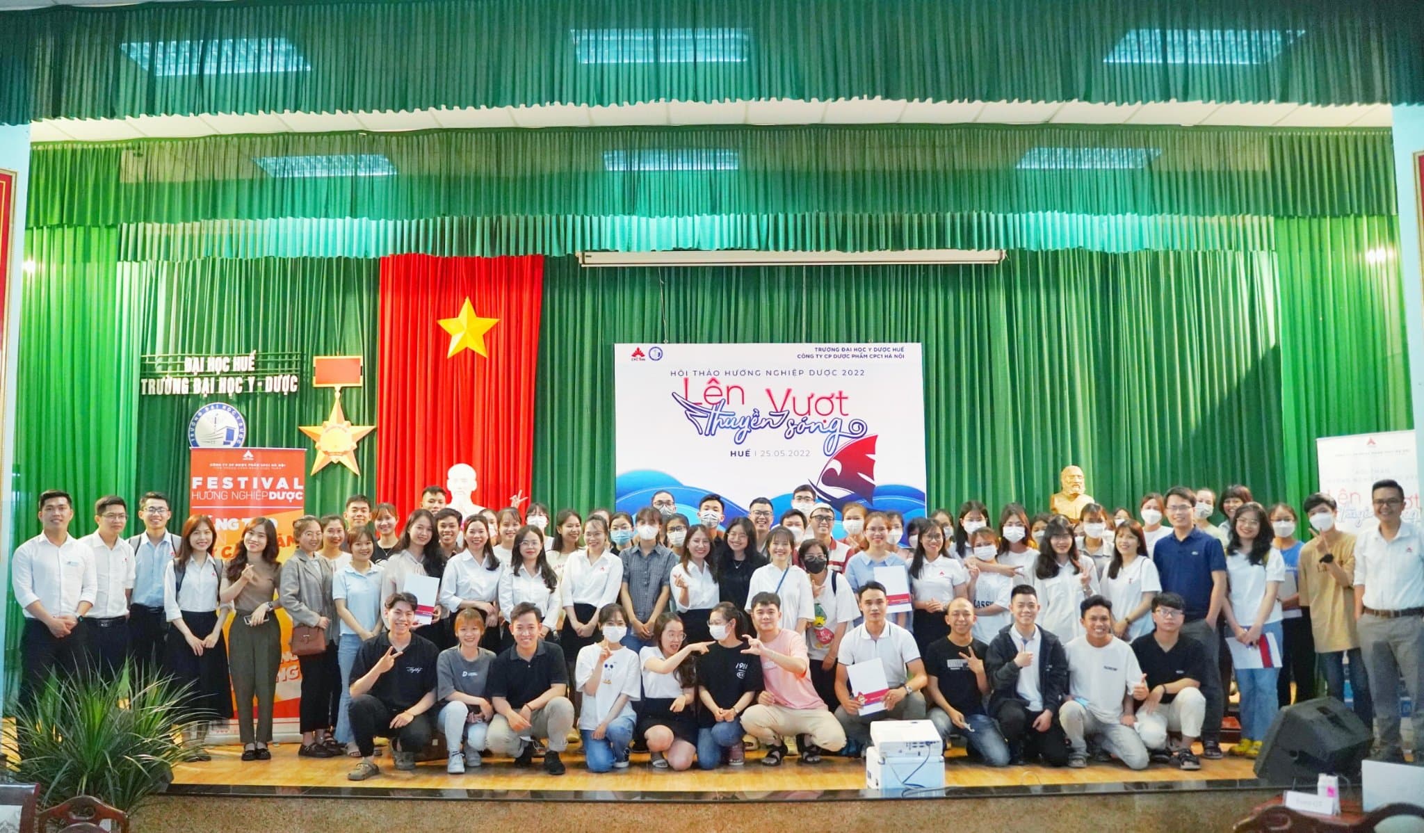 CPC1 Hà Nội đã phối hợp cùng trường Đại học Y Dược Huế tổ chức buổi hội thảo hướng nghiệp Dược với chủ đề “LÊN THUYỀN VƯỢT SÓNG”