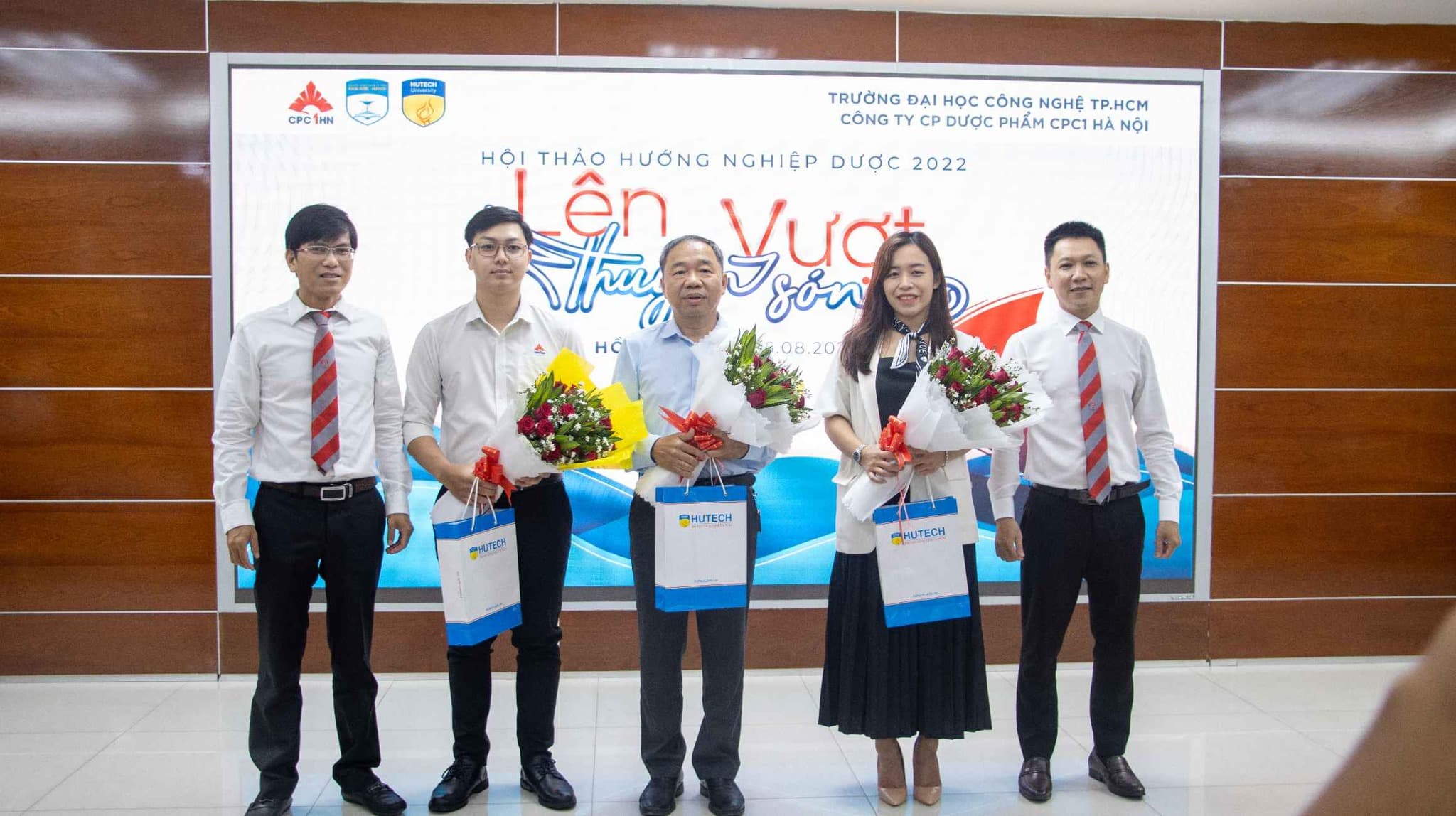 CÔNG TY CỔ PHẦN CPC1 HÀ NỘI TỔ CHỨC HỘI THẢO HƯỚNG NGHIỆP “LÊN THUYỀN VƯỢT SÓNG” VÀ THAM GIA NGÀY HỘI VIỆC LÀM TẠI TRƯỜNG ĐẠI HỌC CÔNG NGHIỆP HUTECH