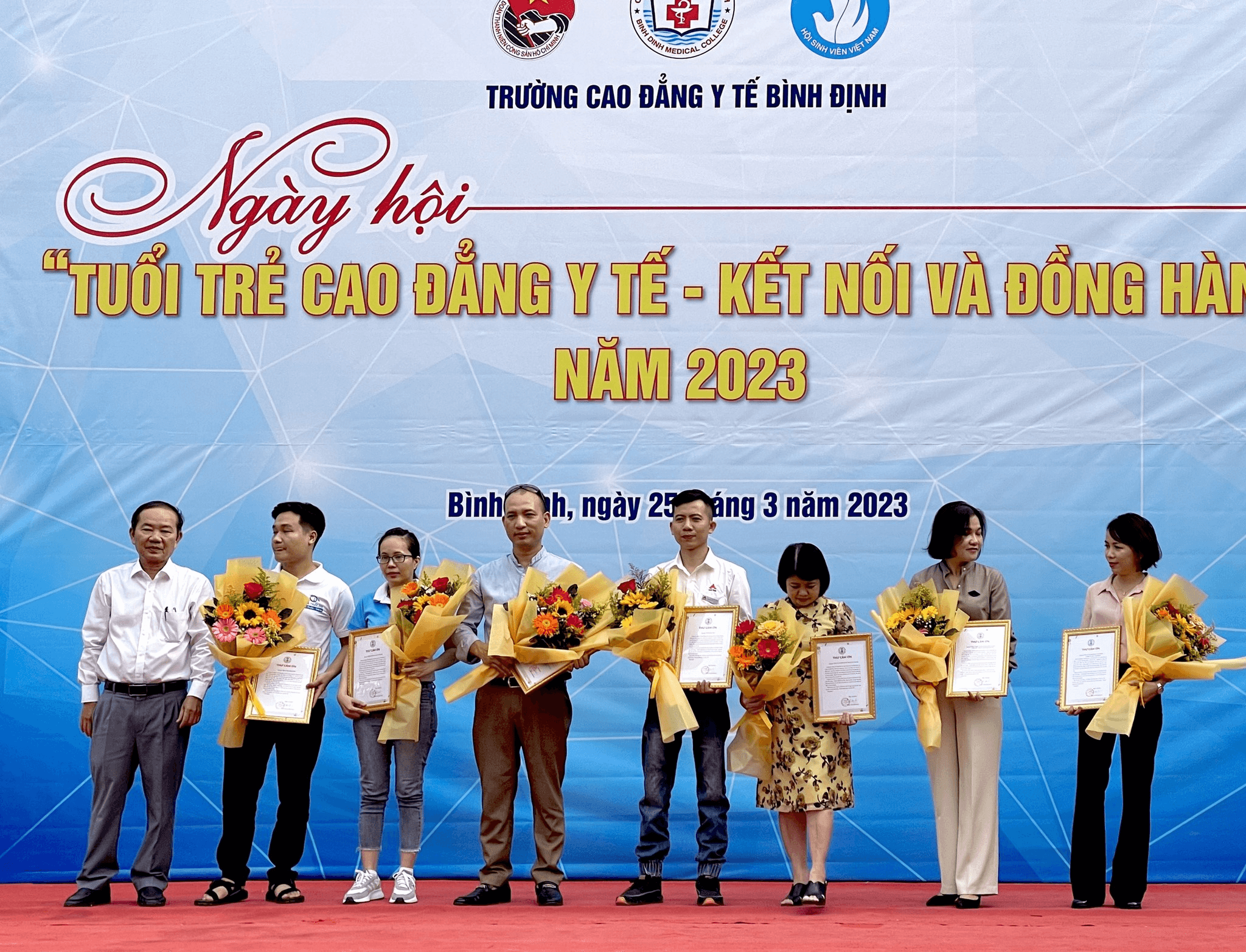 NGHỀ TRÌNH DƯỢC - ĐIỂM CHẠM HỘI THẢO HƯỚNG NGHIỆP ĐẦU TIÊN 2023 TẠI MIỀN TRUNG