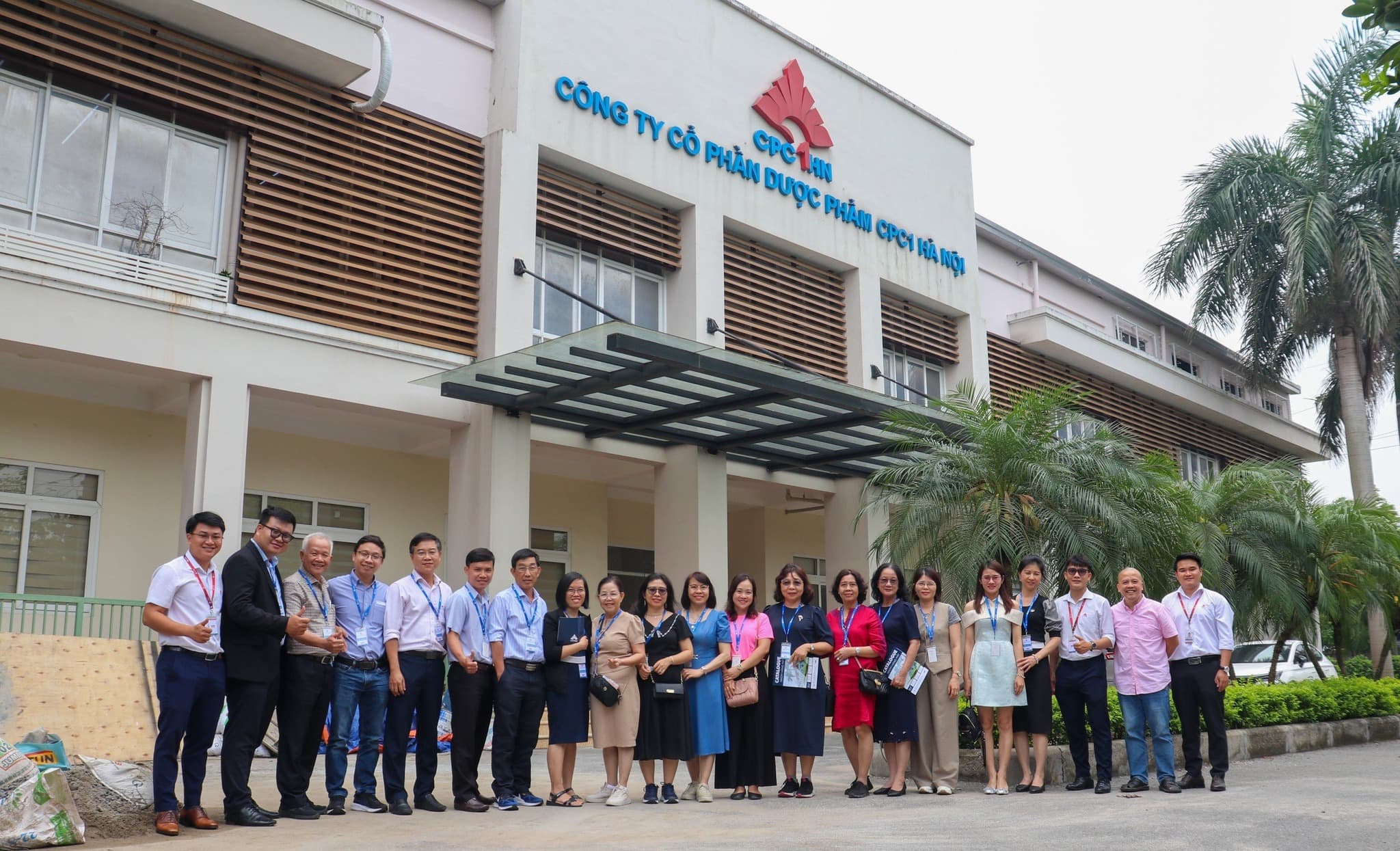 CPC1 HÀ NỘI VINH DỰ TIẾP ĐÓN ĐOÀN BÁC SĨ – DƯỢC SĨ CHUYÊN KHOA MẮT KHU VỰC ĐÔNG NAM BỘ THAM QUAN NHÀ MÁY