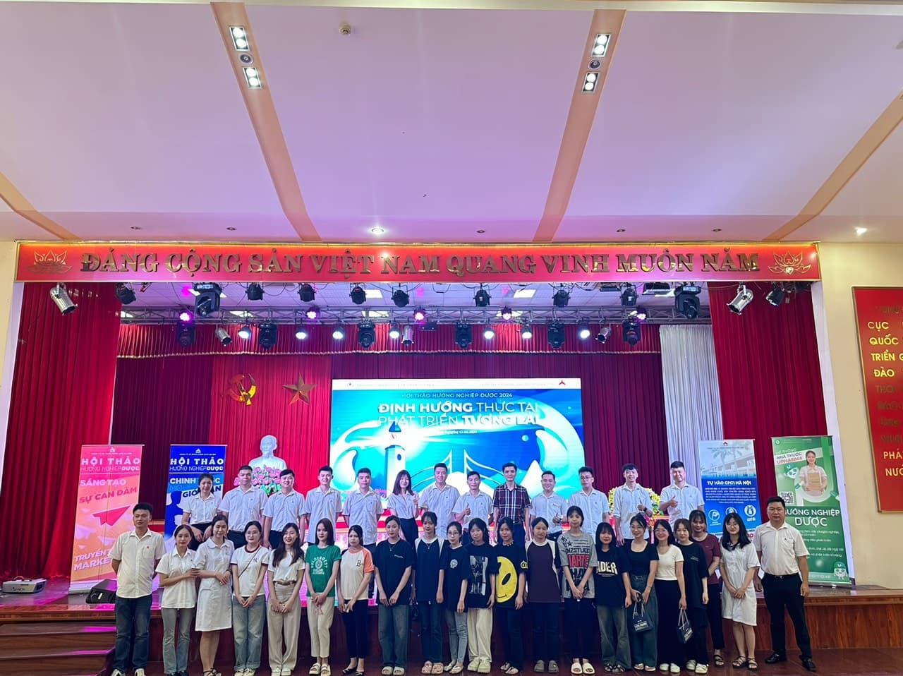 TIẾP NỐI HÀNH TRÌNH GIEO MẦM - HƯỚNG NGHIỆP: CPC1 HÀ NỘI TRỞ LẠI CAO ĐẲNG Y TẾ THÁI NGUYÊN