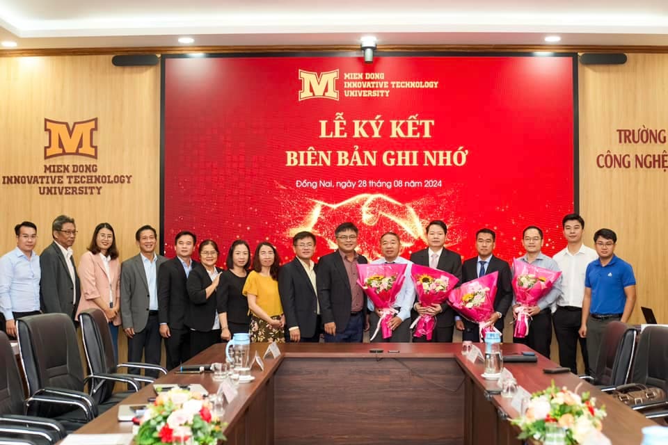 LỄ KÝ KẾT MOU CỦA CPC1 HÀ NỘI VỚI TRƯỜNG ĐẠI HỌC CÔNG NGHỆ MIỀN ĐÔNG - SỰ TÁI HỢP HỨA HẸN ĐẦY BÙNG NỔ