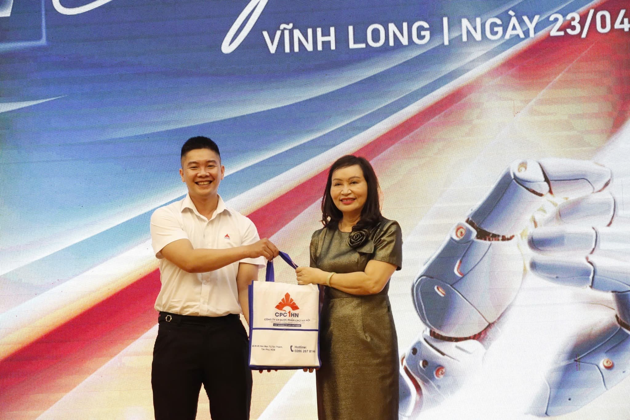 CPC1 HÀ NỘI CÙNG TRƯỜNG ĐẠI HỌC CỬU LONG TÁI NGỘ HÀNH TRÌNH NGHỀ DƯỢC TRONG KỶ NGUYÊN AI